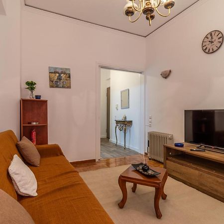 Studio Melange In Loutraki Dt Luaran gambar