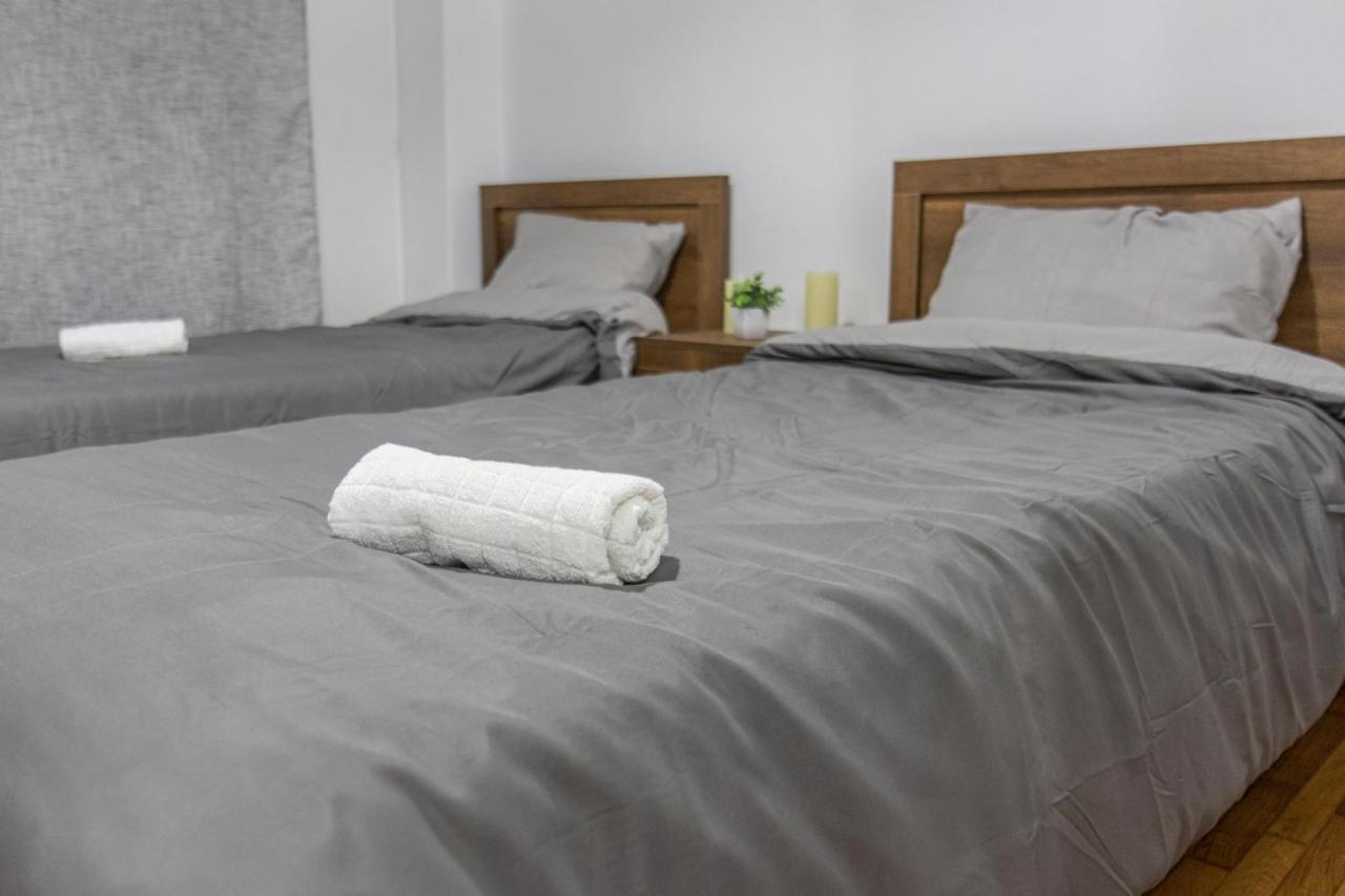 Studio Melange In Loutraki Dt Luaran gambar