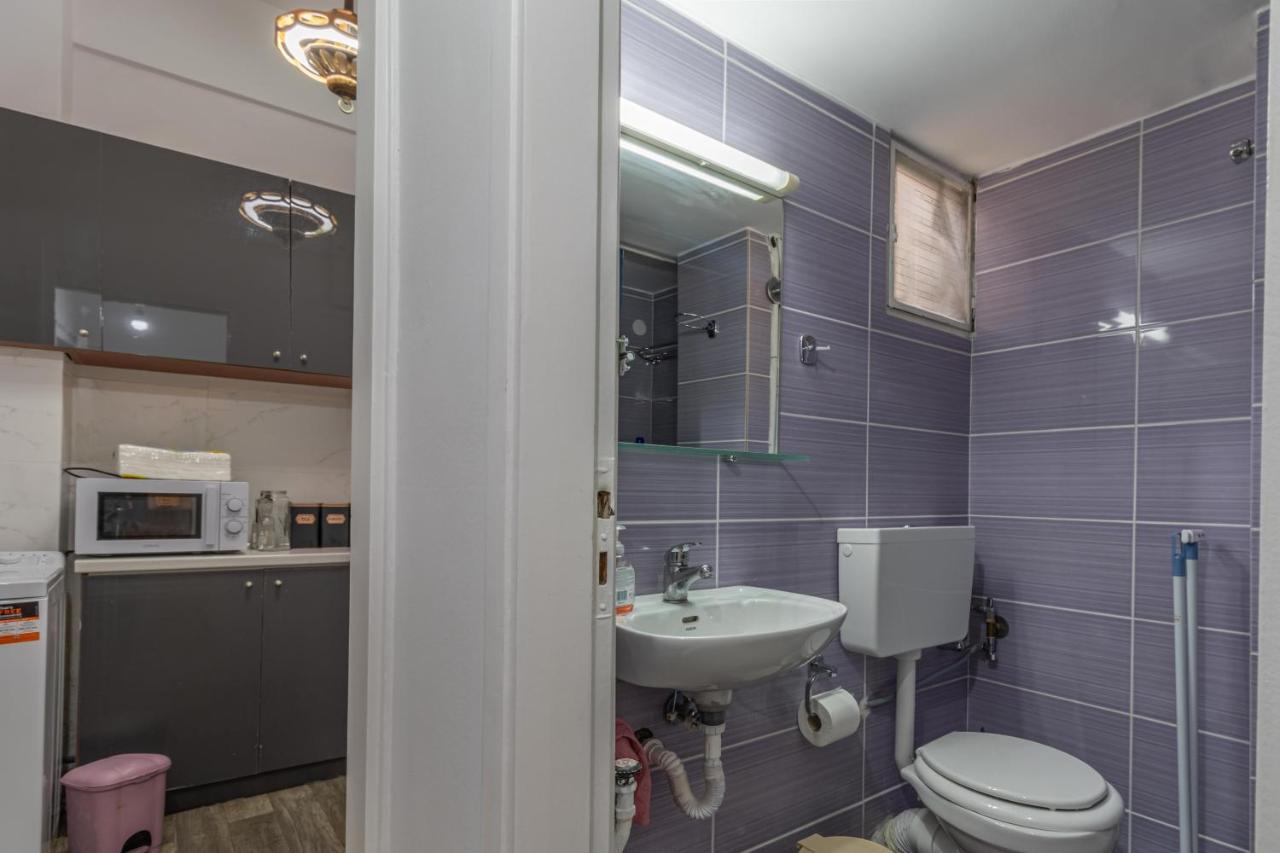 Studio Melange In Loutraki Dt Luaran gambar