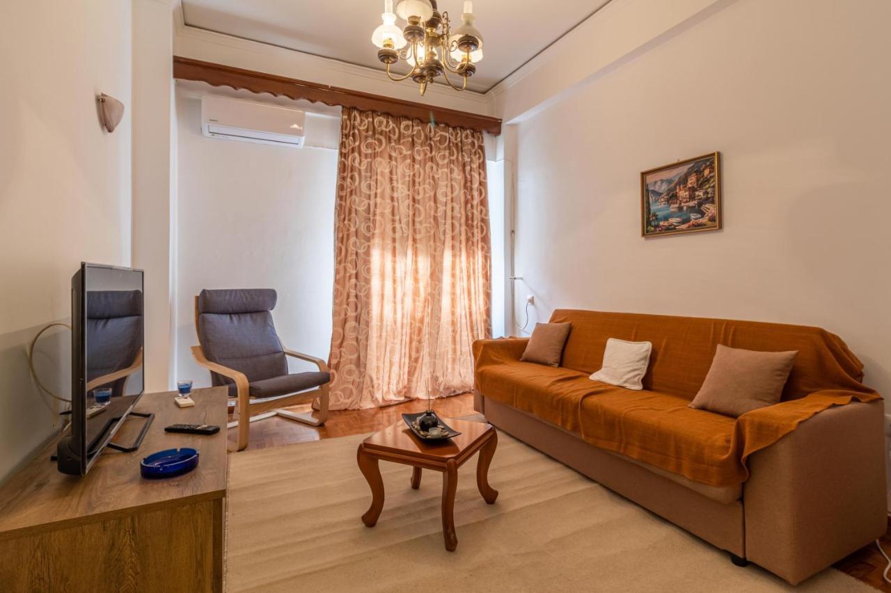 Studio Melange In Loutraki Dt Luaran gambar